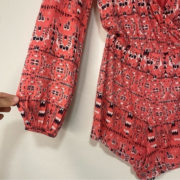 NWT Billabong Picture Perfect Printed Long sleeve Bohemian Knit Romper Size S - Picture 4 of 7